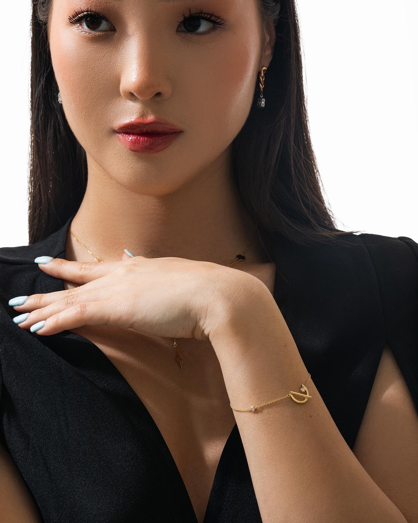 Classiyah Graceful Serenity Diamond Bracelet worn
