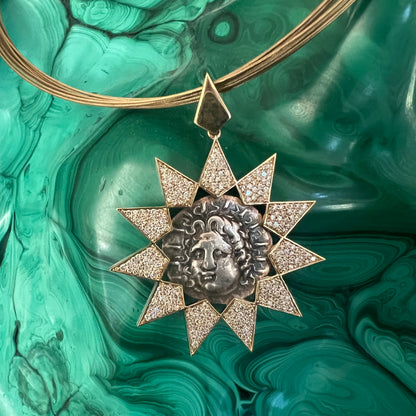 Gold pendant 