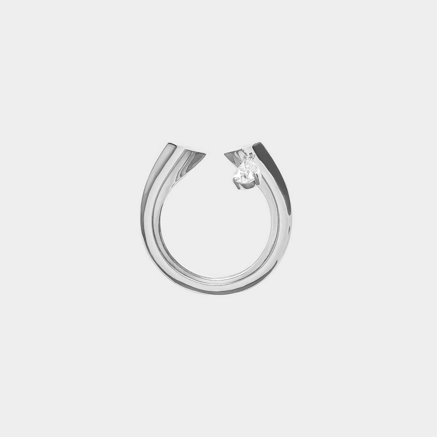 Gold ring with diamond