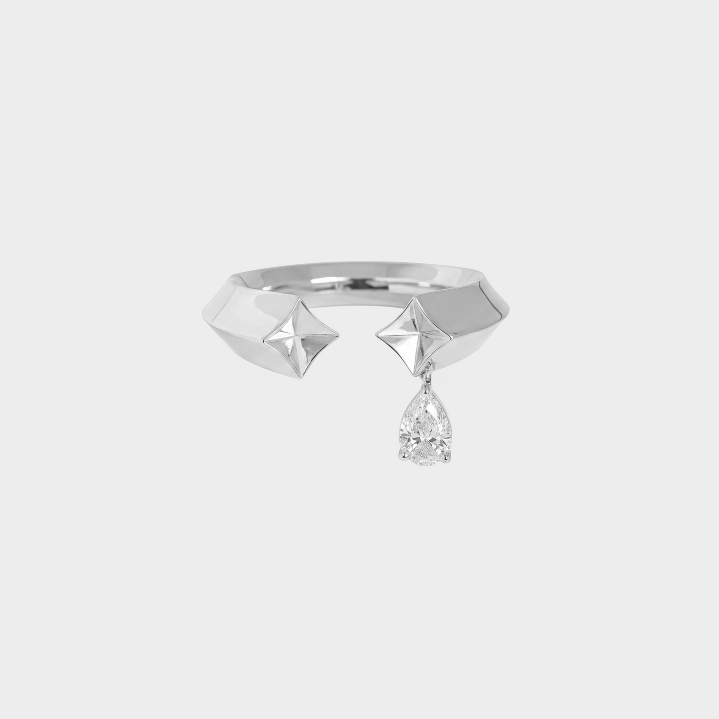 Gold ring with diamond