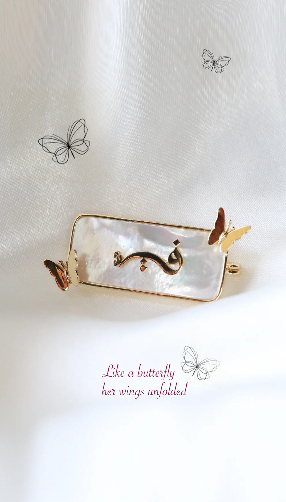 ABALII Al-Farashat 18K yellow gold brooch lifestyle