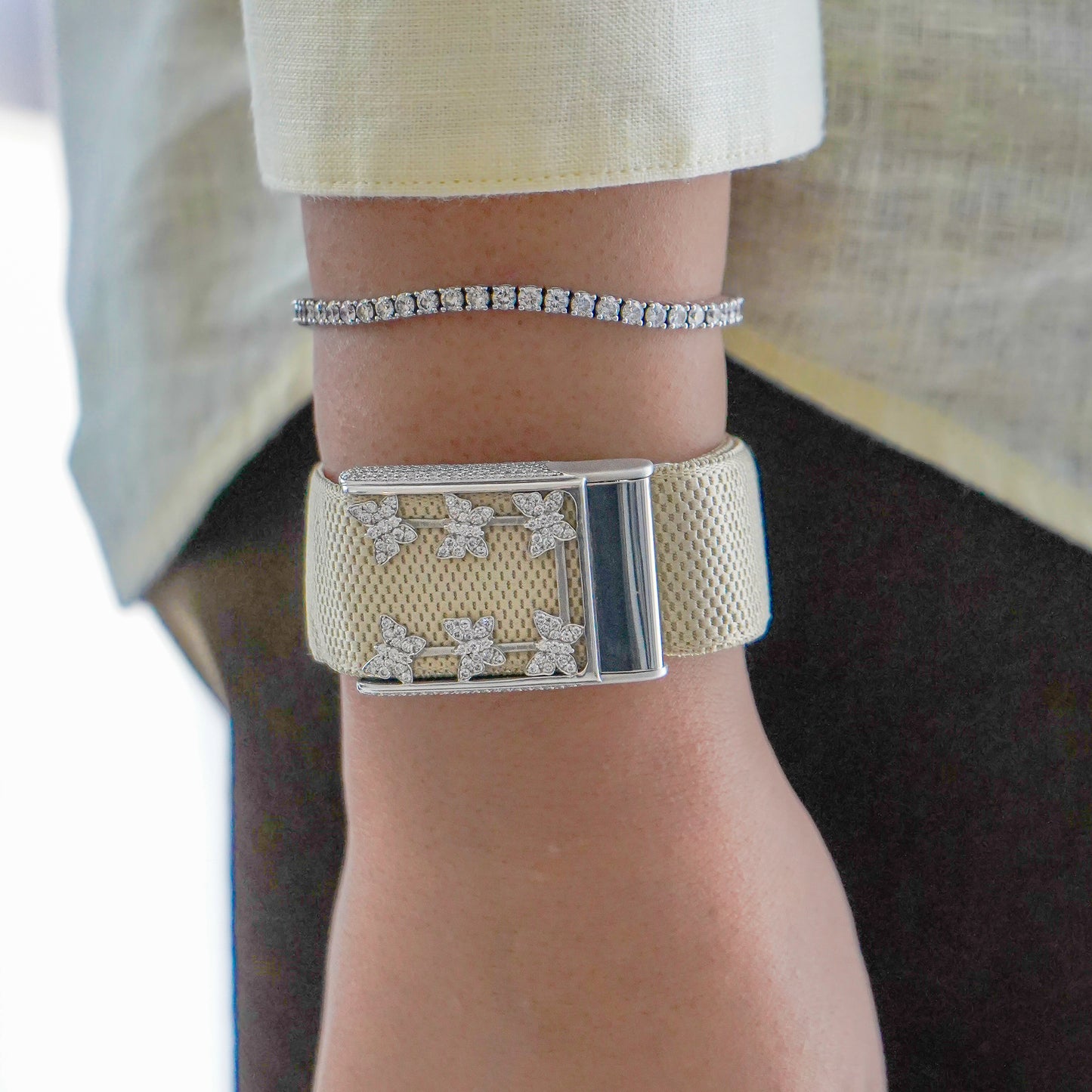 Caleums Aurelia Flutter 18K White Gold Whoop Cover