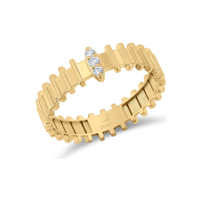 Classiyah Diamond Whisper Ring in 18K gold with diamonds