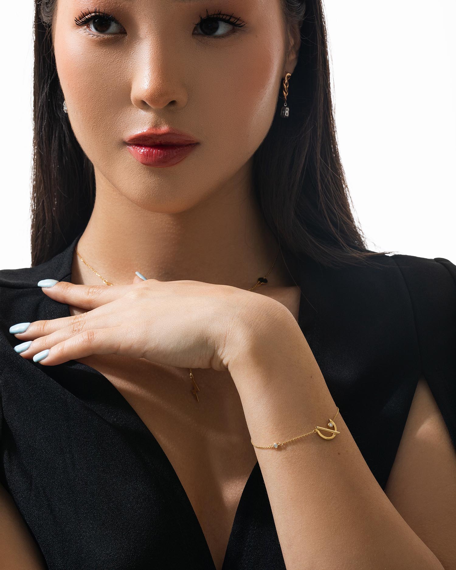 Classiyah Graceful Serenity Diamond Bracelet worn