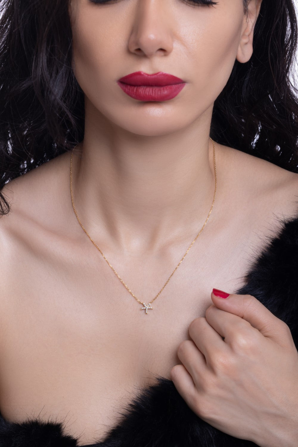 Classiyah Rising Starfish Pendant in 18K gold, lifestyle view