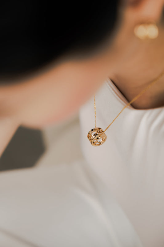 D'NOUR Cloud Love Gold Band Pendant lifestyle image