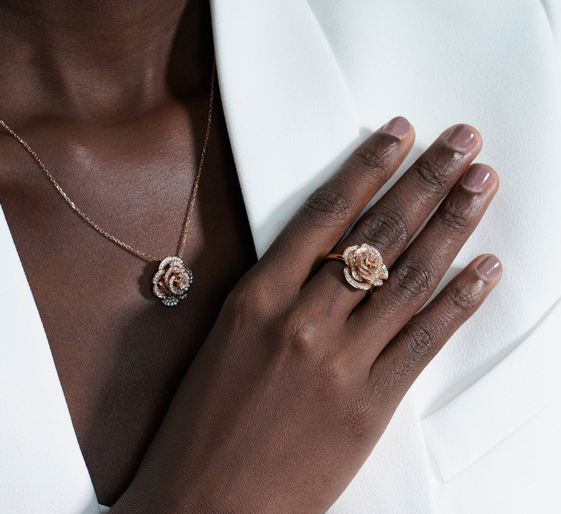 D’NOUR Rose Thank You Full Diamond Ring lifestyle image