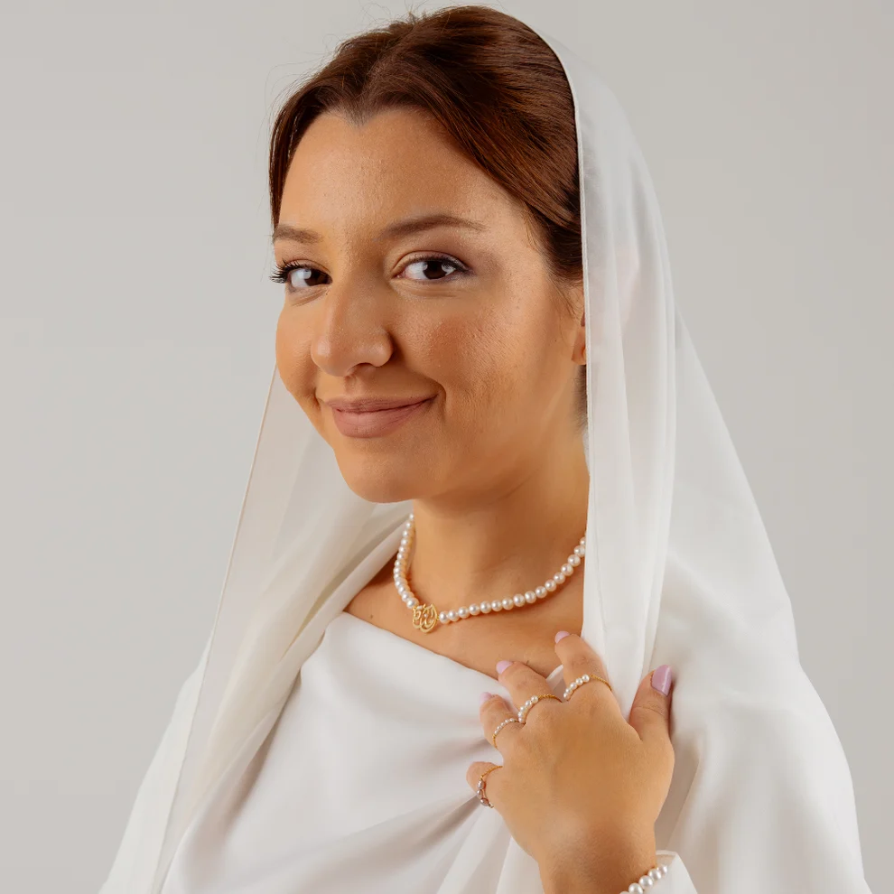 ABALII Hikayat Al-Zaman pearl necklace worn