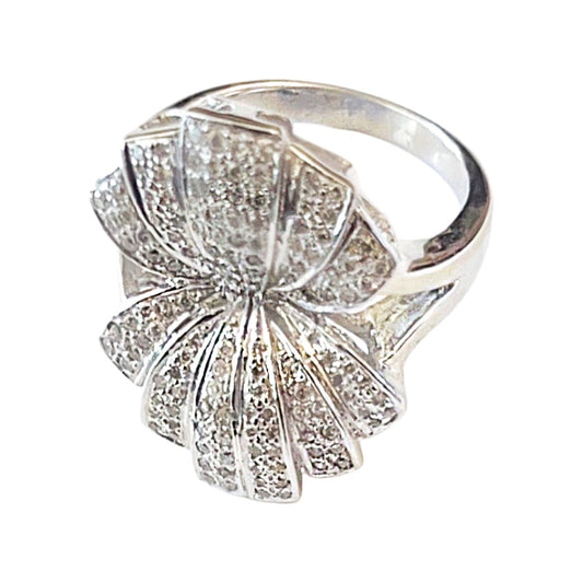 Kuwashii Radiant Bloom Ring product photo