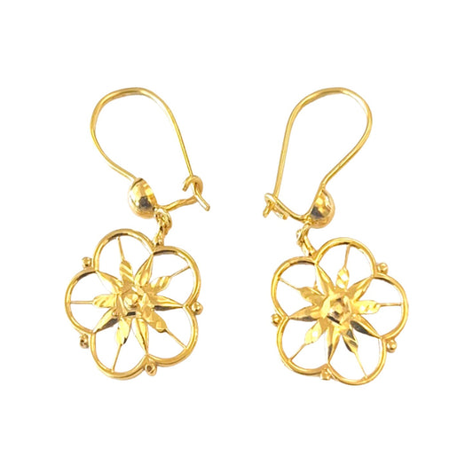 Kuwashii Summer Breeze Earrings product photo