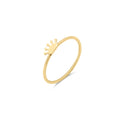 18k gold ring with a crown motif design