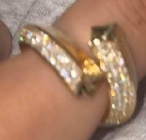 Nur Vela Loop Ring Yellow Gold