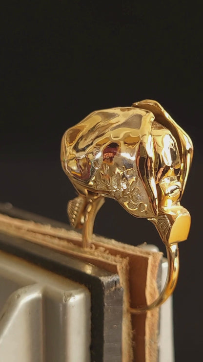 Gold ring