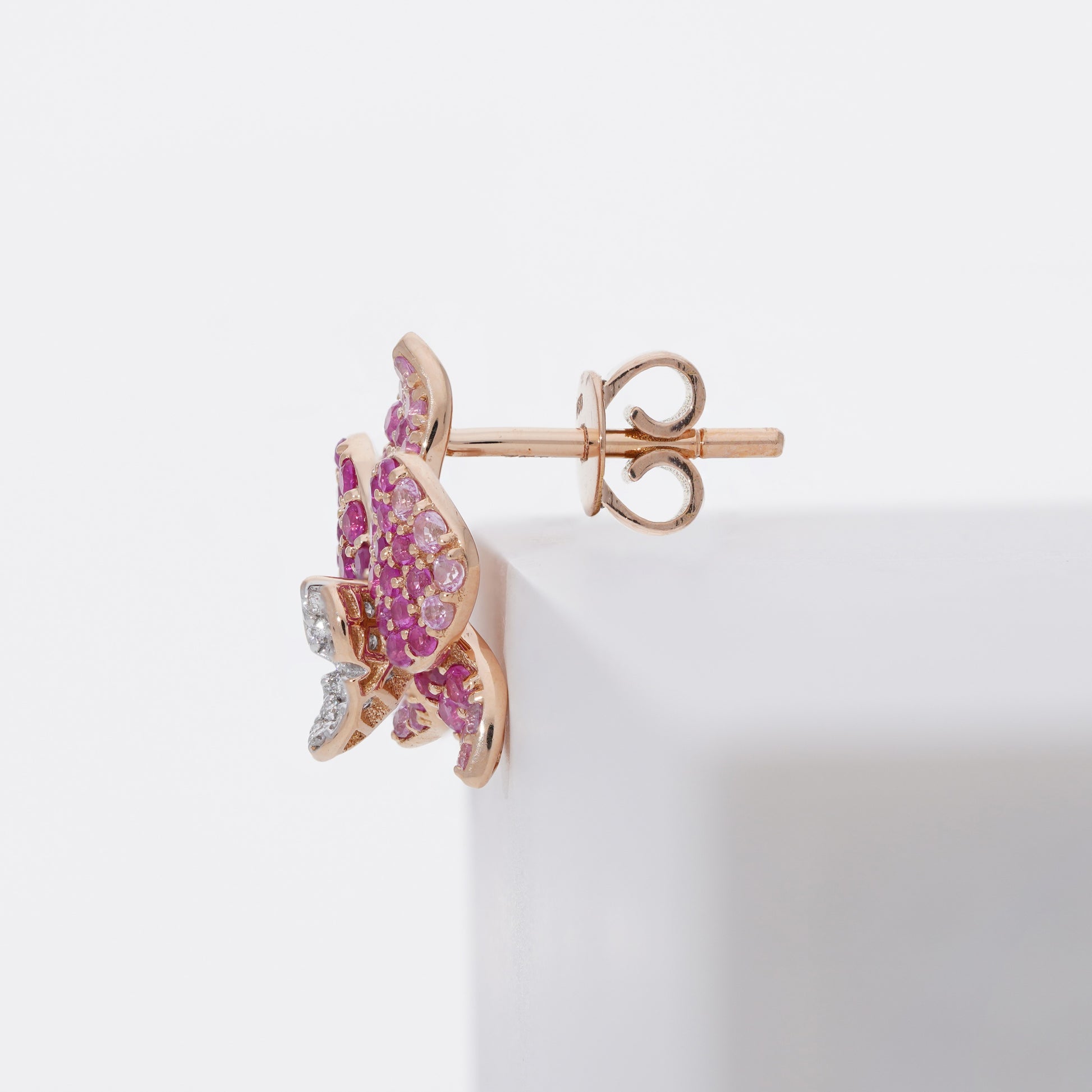 Ranimor Sapphire Orchid Earring in 18K rose gold, side view