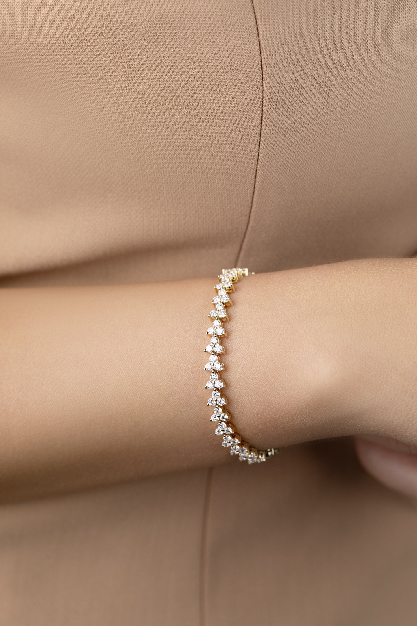 White Drop stardust tennis bracelet worn in an original lifestyle image