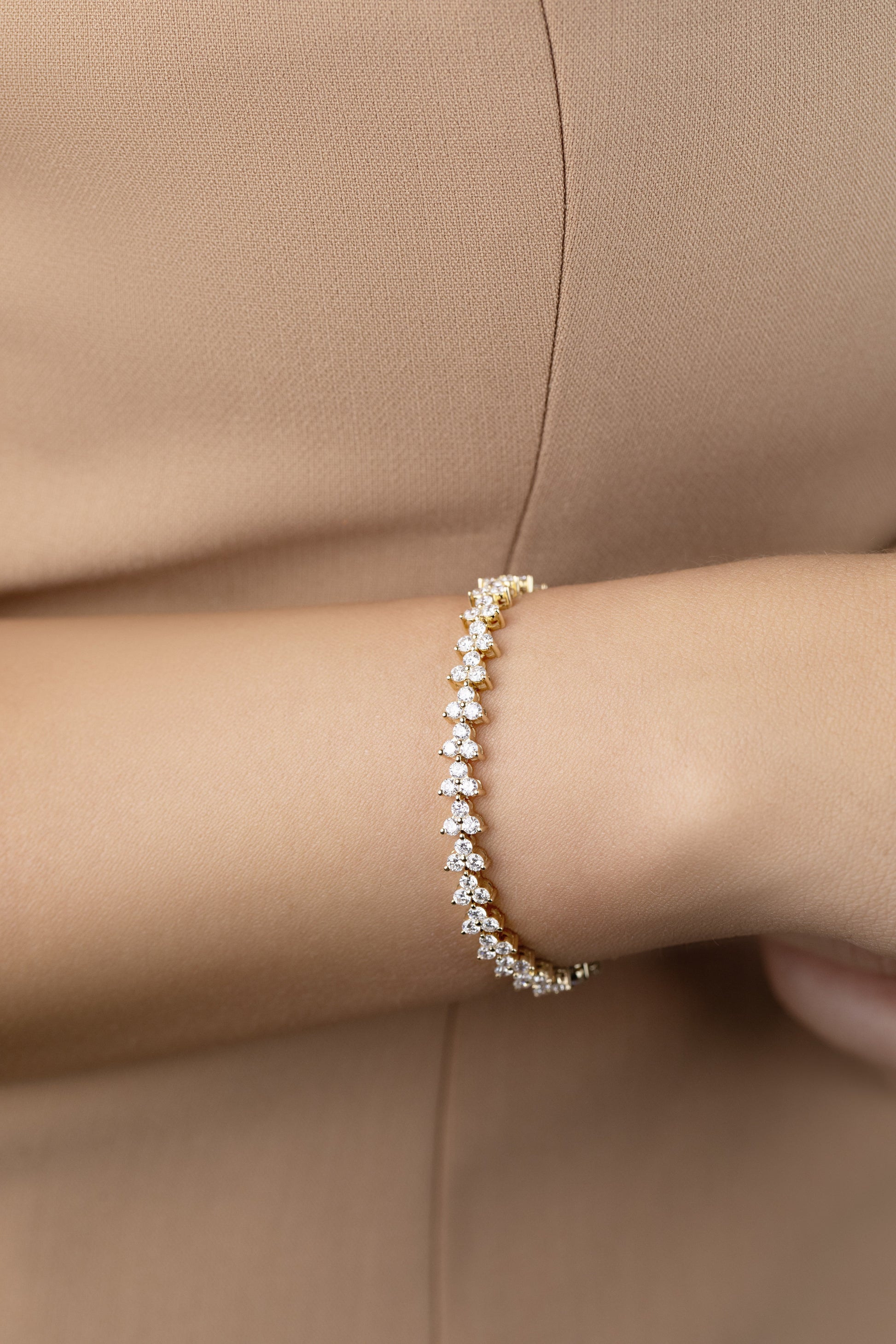 White Drop stardust tennis bracelet worn in an original lifestyle image