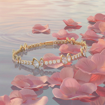 ZORÁE Core Continuum 18K yellow gold bracelet campaign image