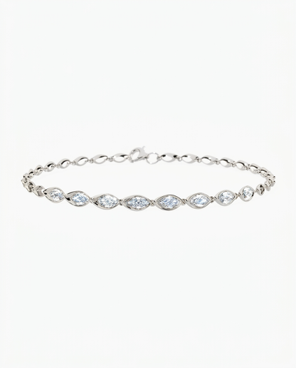 Zoráe Core Line bracelet in 18K white gold with marquise lab-grown diamonds